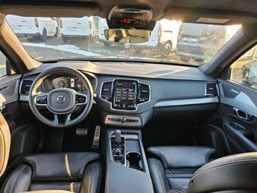 Volvo XC90 R-DESIGN — photo 12
