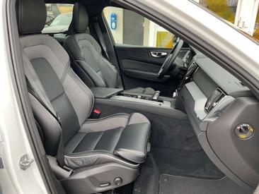 Volvo XC60 T6 Recharge R-Design — photo 15