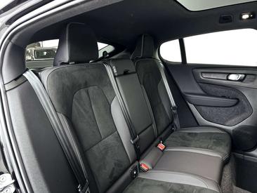 Volvo C40 Recharge — photo 35
