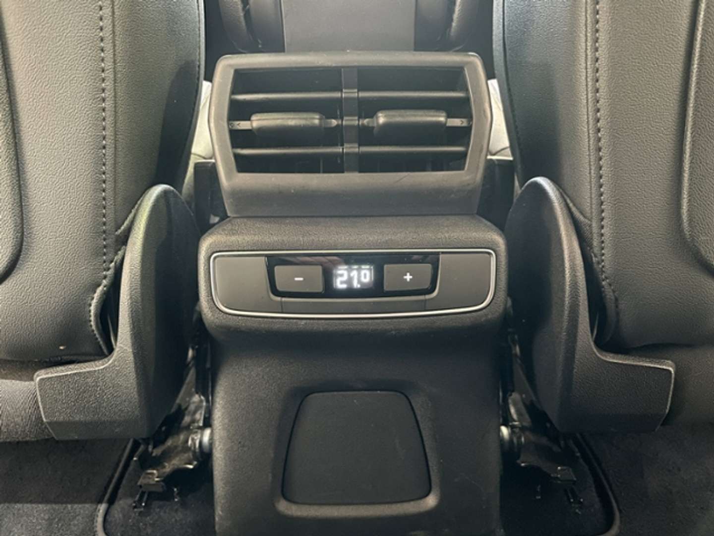 Audi 40 E-tron S Line - 2022 - Joinsteer - #15