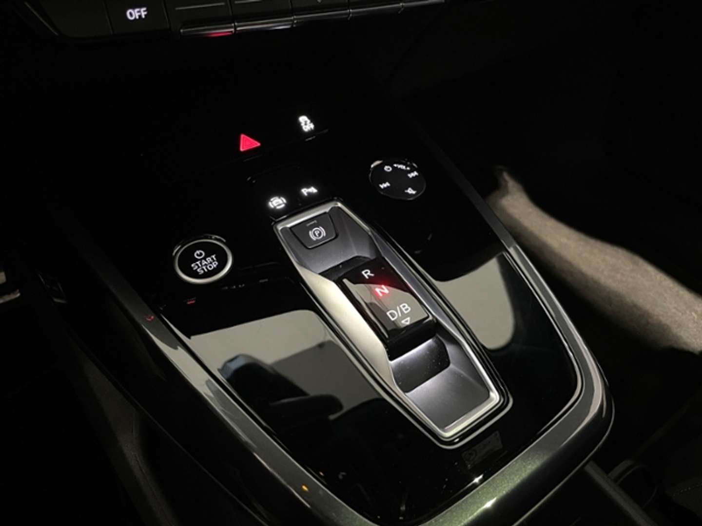 Audi 40 E-tron S Line - 2022 - Joinsteer - #17