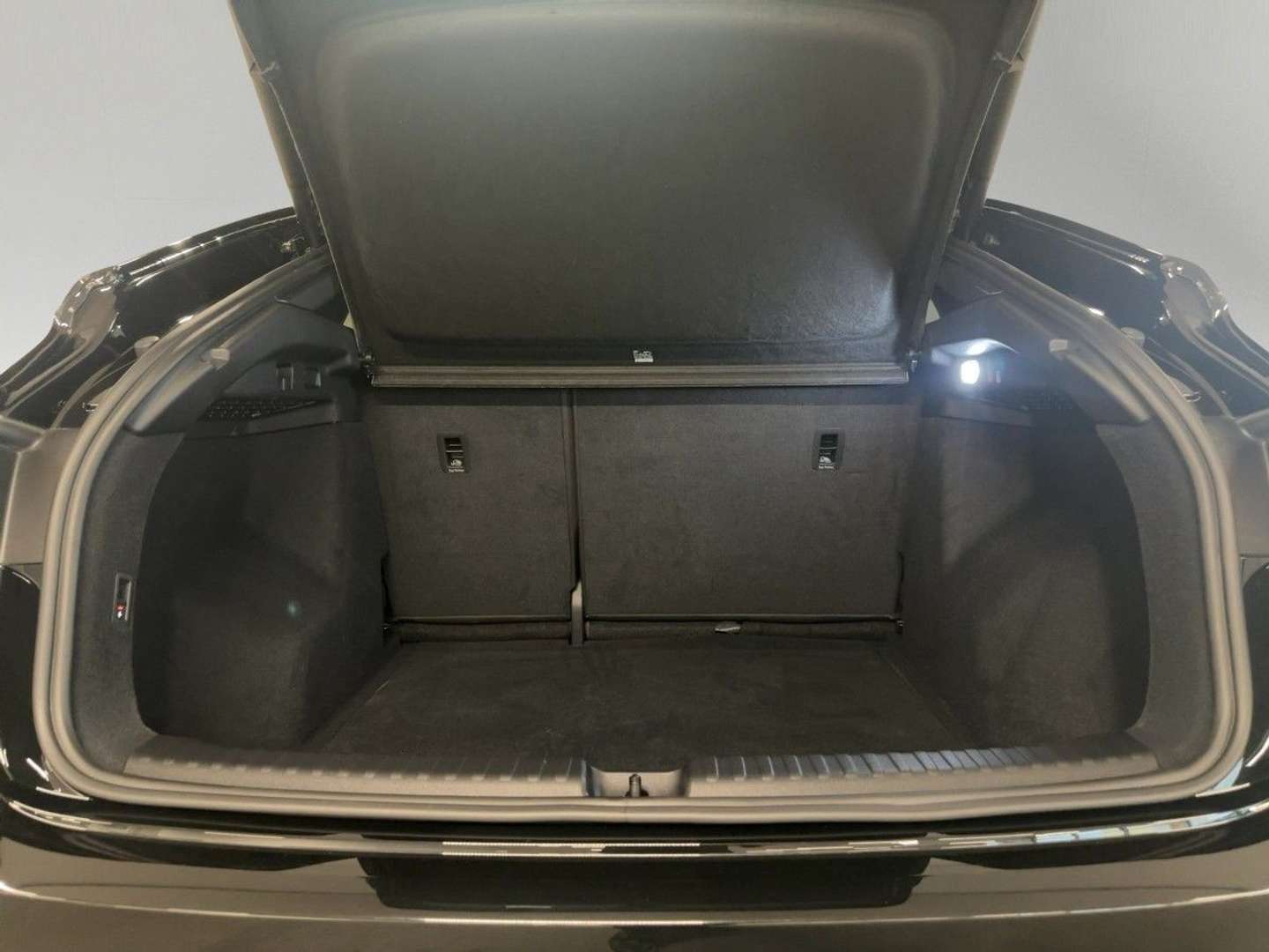 Audi Q4 E-tron Sportback S Line 45 E-tron - 2025 - Joinsteer - #5