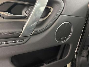 Land Rover Discovery Sport P270e Dynamic SE AWD Auto 25.5MY — photo 16