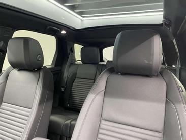 Land Rover Discovery Sport P270e Dynamic SE AWD Auto 25.5MY — photo 17
