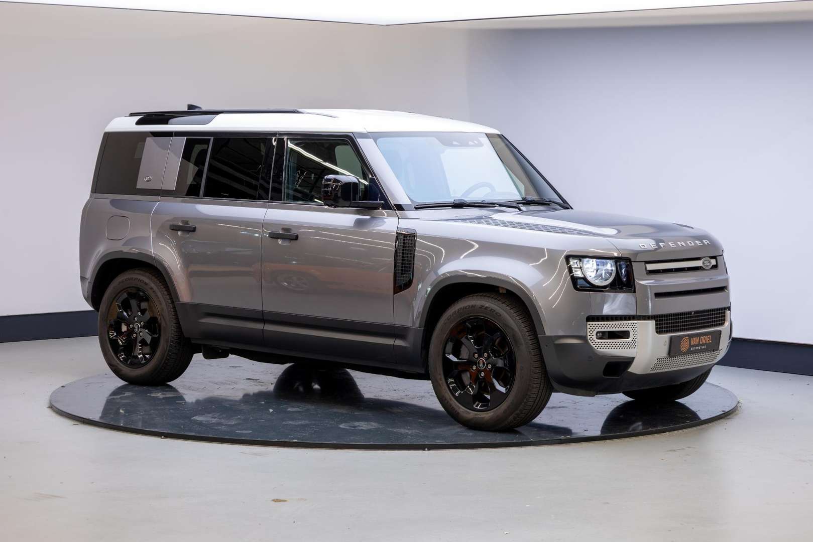 Land Rover Defender 110 Cold Climate | Trekhaak | 360 2.0 P400e - 2021 - Joinsteer - #1