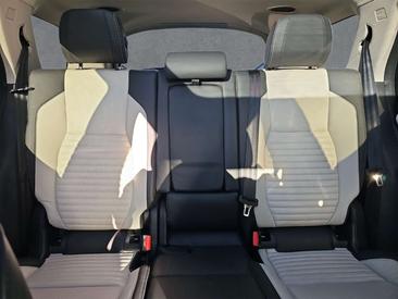 Land Rover Discovery Sport D200 AWD R-Dynamic HSE — photo 10