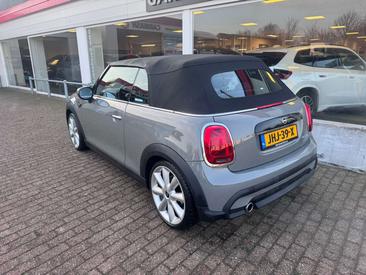 Mini Cabrio Classic Cooper — photo 2