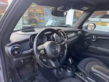 Mini Cabrio Classic Cooper — photo 3