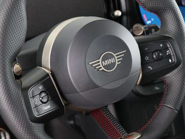 Mini Cooper JCW Cooper — photo 10
