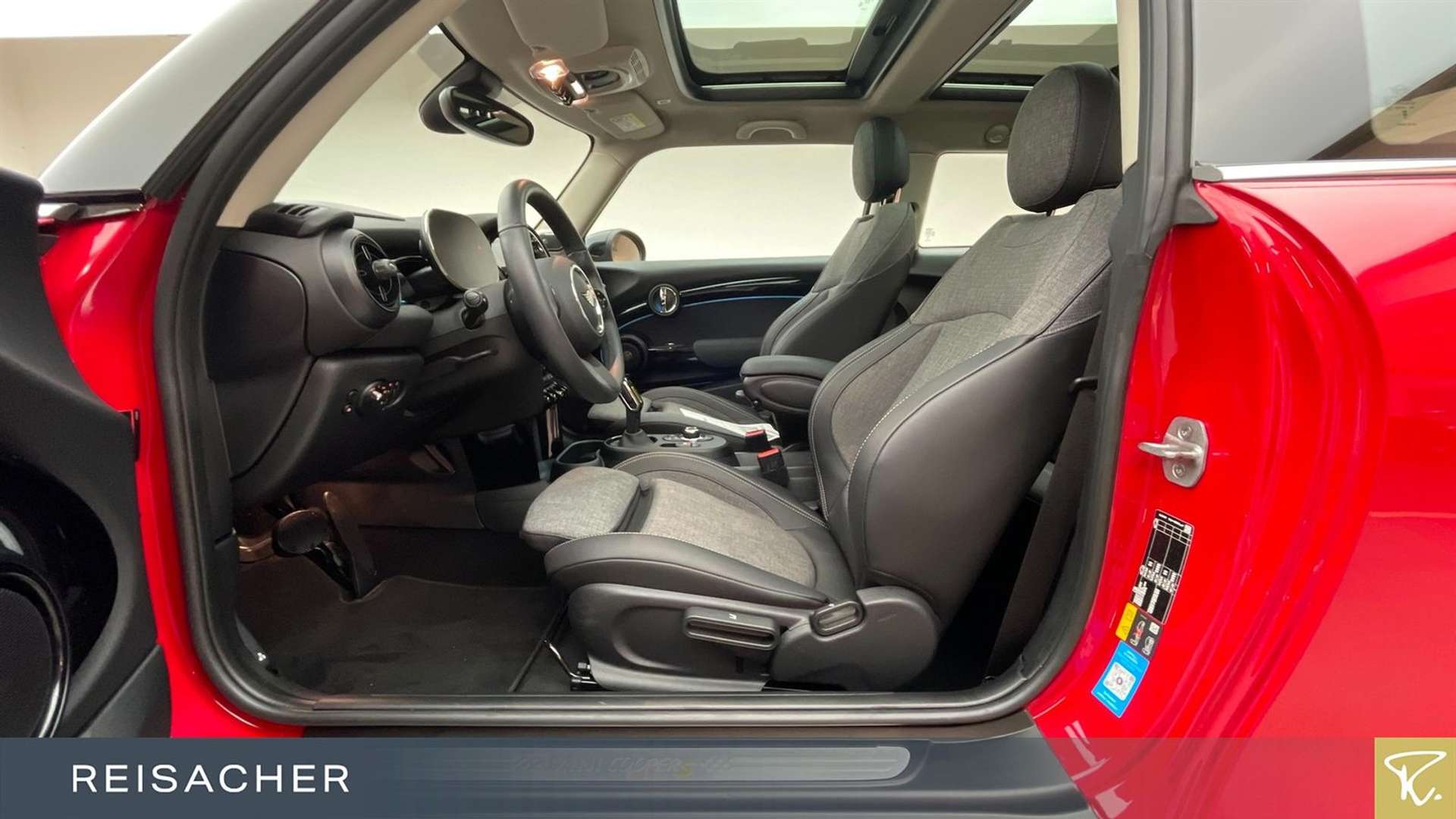 Mini Electric Classic Cooper SE - 2023 - Joinsteer - #4