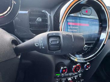 Mini Cabrio Classic Cooper — photo 10