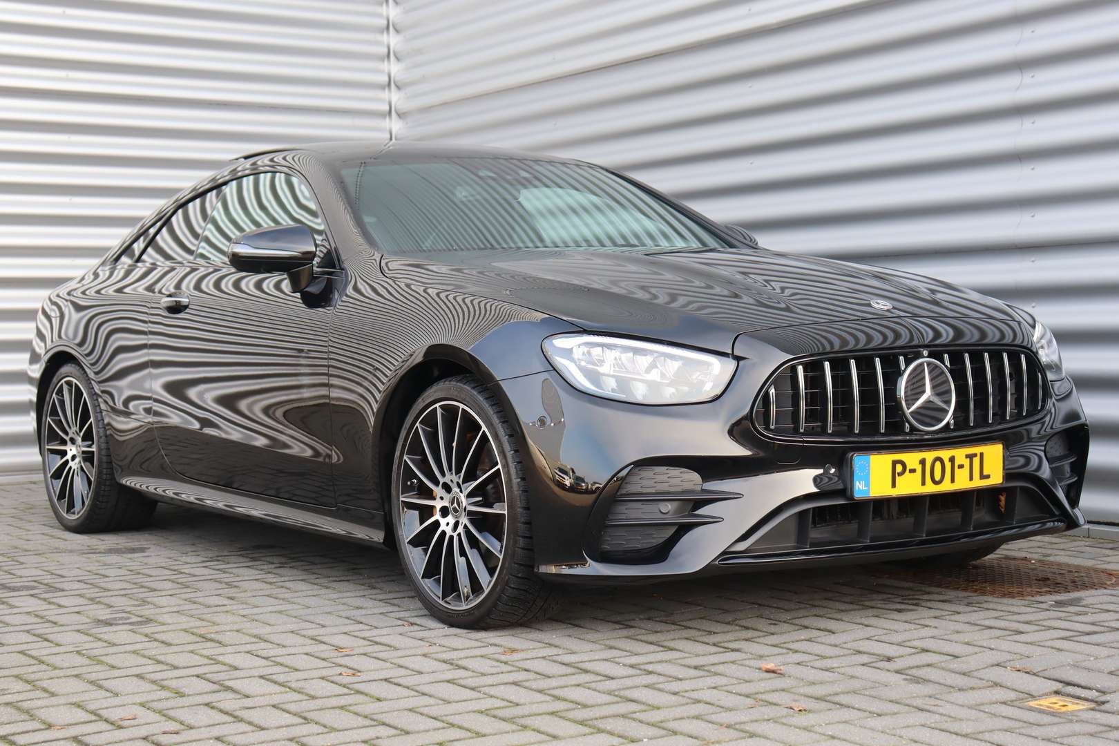 Mercedes Classe E Coupé 200 AMG Line - 2022 - Joinsteer - #4