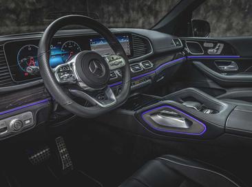 Mercedes GLS 580 Night Edition — photo 13