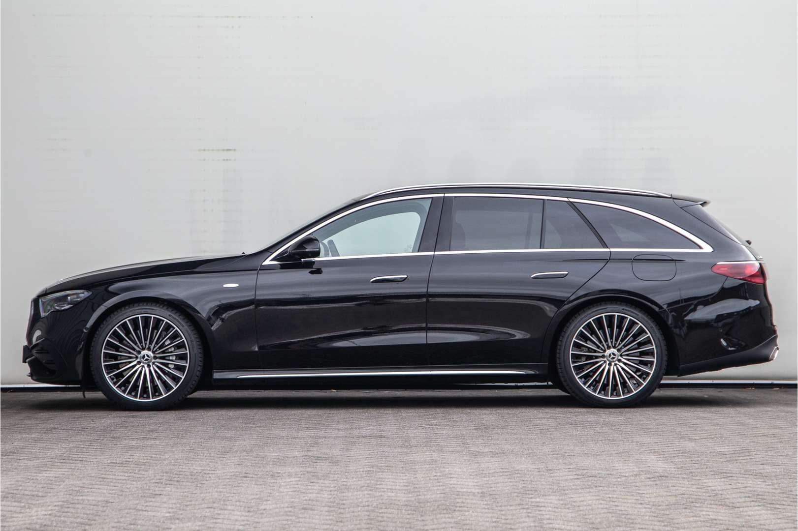 Mercedes Classe E Break 300 AMG Line - 2025 - Joinsteer - #4