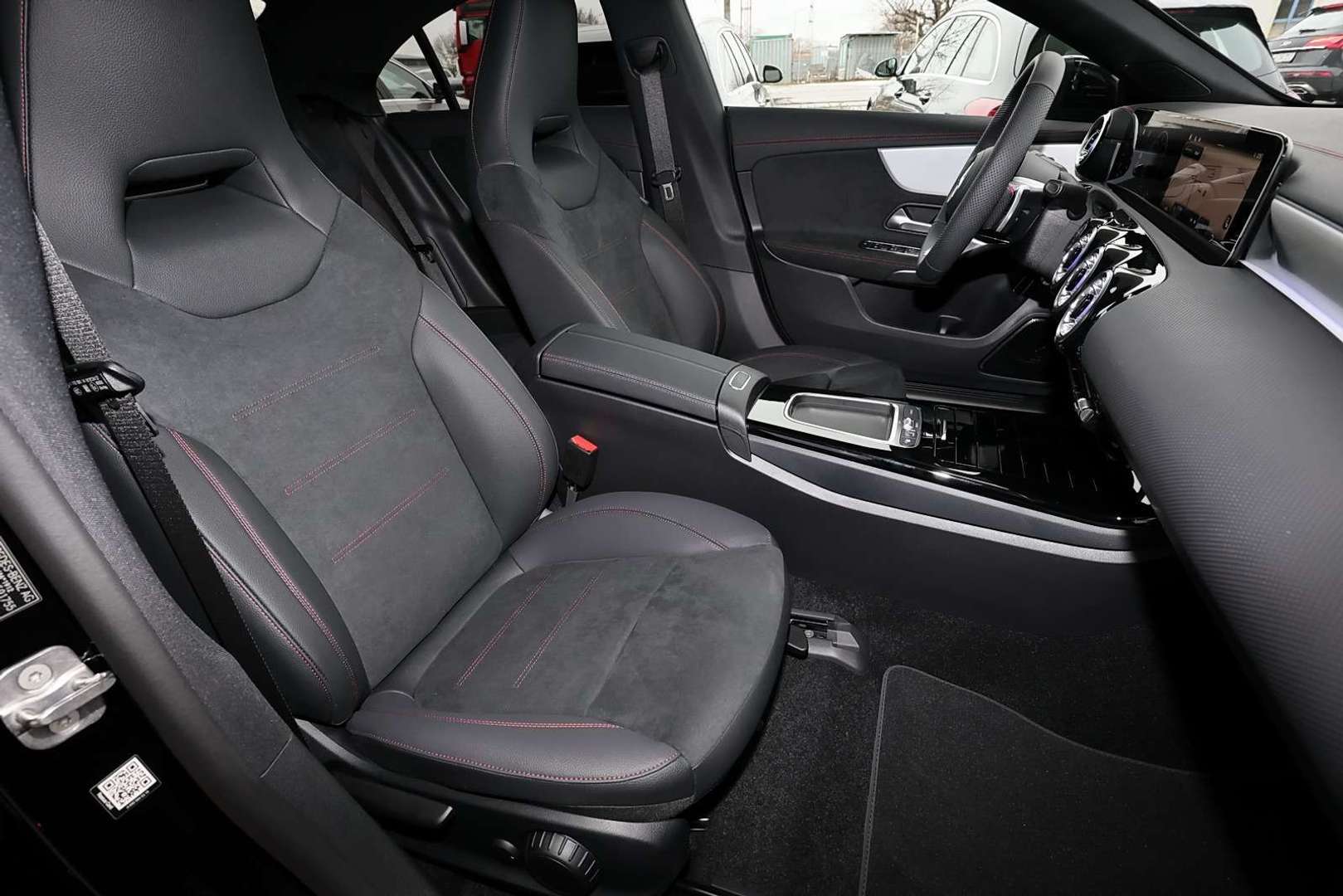 Mercedes CLA 200 Coupé 200 Night Edition - 2026 - Joinsteer - #4