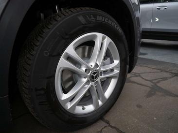 Mercedes GLA 200 Night Edition — photo 10