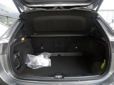 Mercedes GLA 200 Night Edition — photo 12