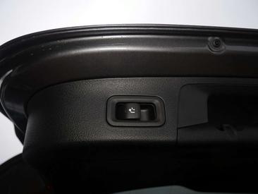 Mercedes GLA 200 Night Edition — photo 13