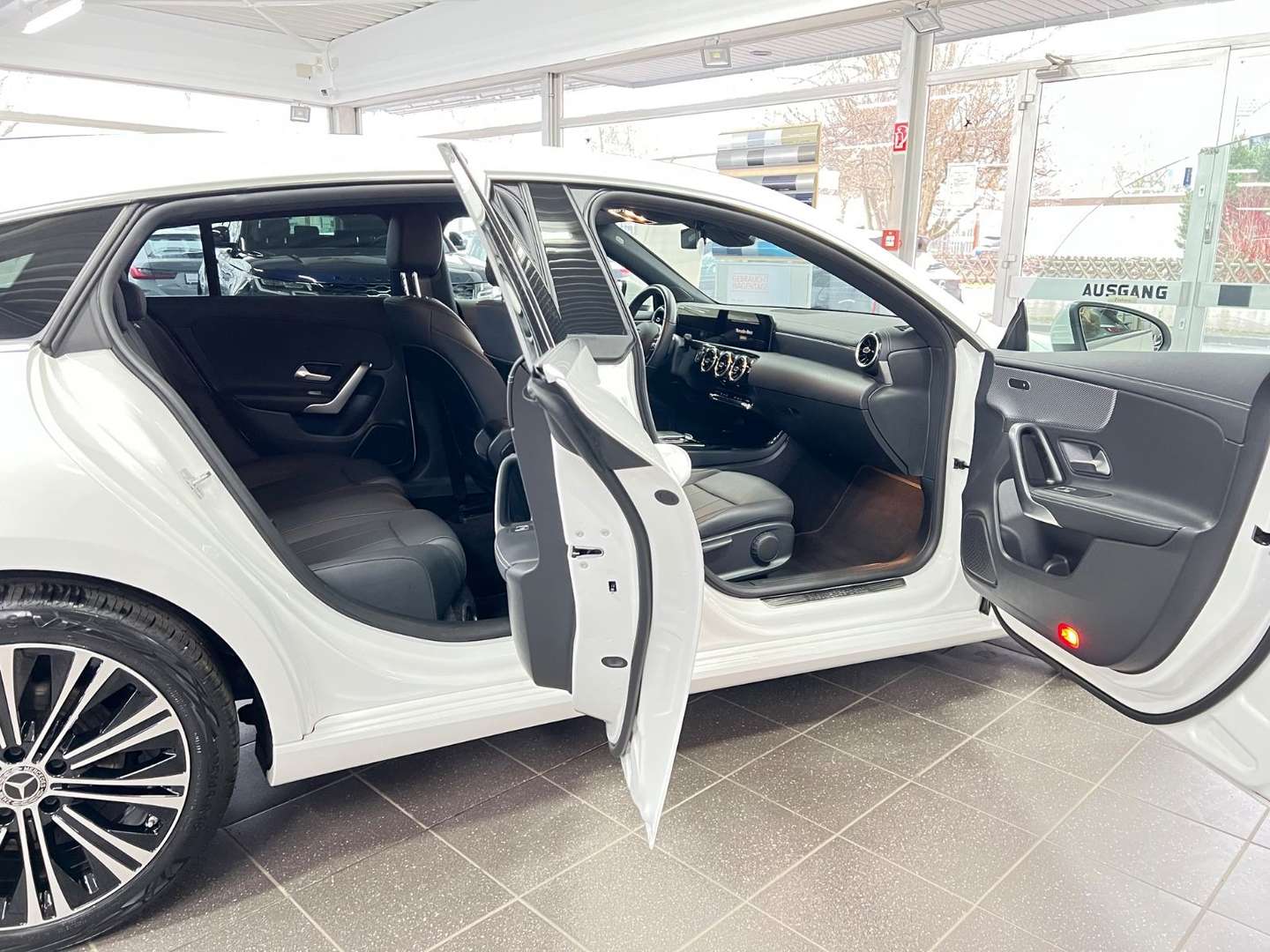 Mercedes CLA Shooting Break 200 - 2023 - Joinsteer - #9