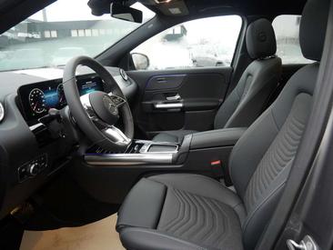 Mercedes GLA 200 Night Edition — photo 14