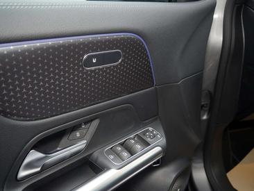 Mercedes GLA 200 Night Edition — photo 15