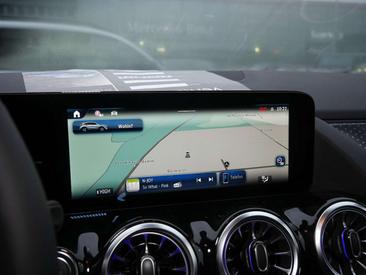 Mercedes GLA 200 Night Edition — photo 16