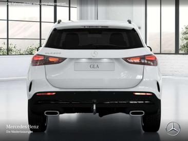 Mercedes GLA 200 AMG Line — photo 6