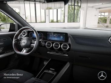 Mercedes GLA 200 AMG Line — photo 9