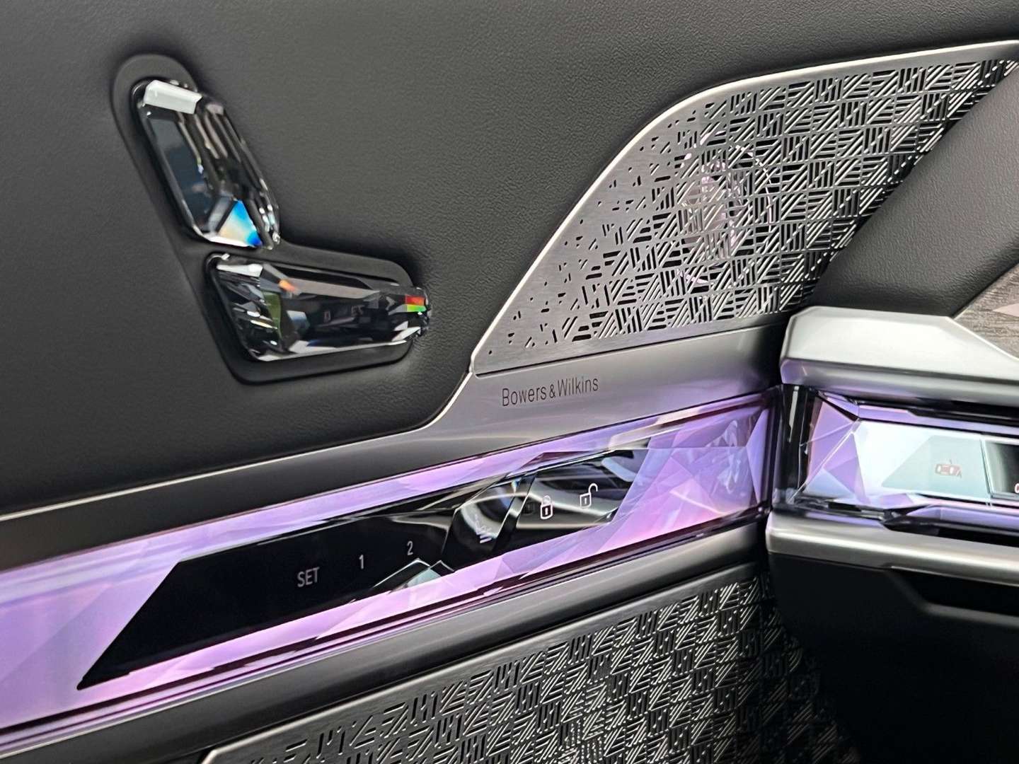 BMW I7 Lounge M70 - 2024 - Joinsteer - #24