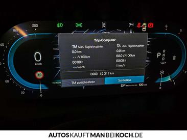 Volvo XC60 B4 Core — photo 12