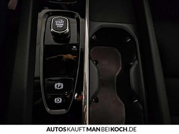 Volvo XC60 B4 Core — photo 27