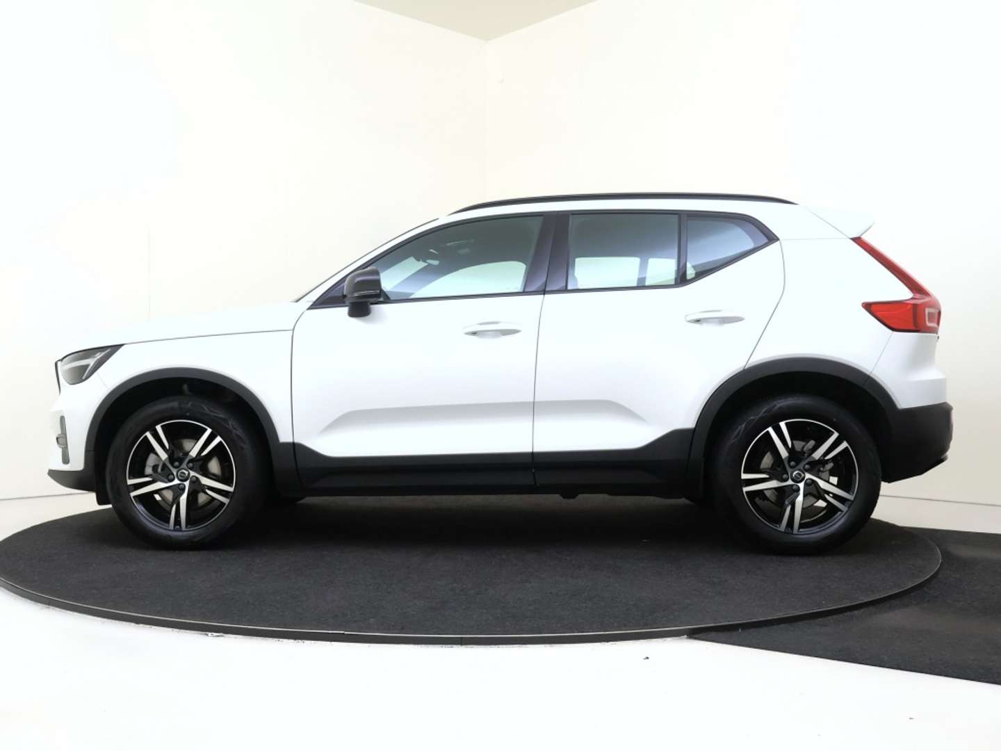 Volvo XC40 B4 Plus - 2025 - Joinsteer - #1