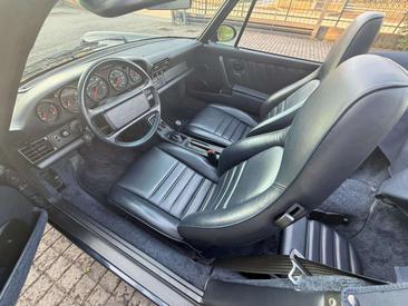 Porsche 964 CARRERA 4 — photo 8