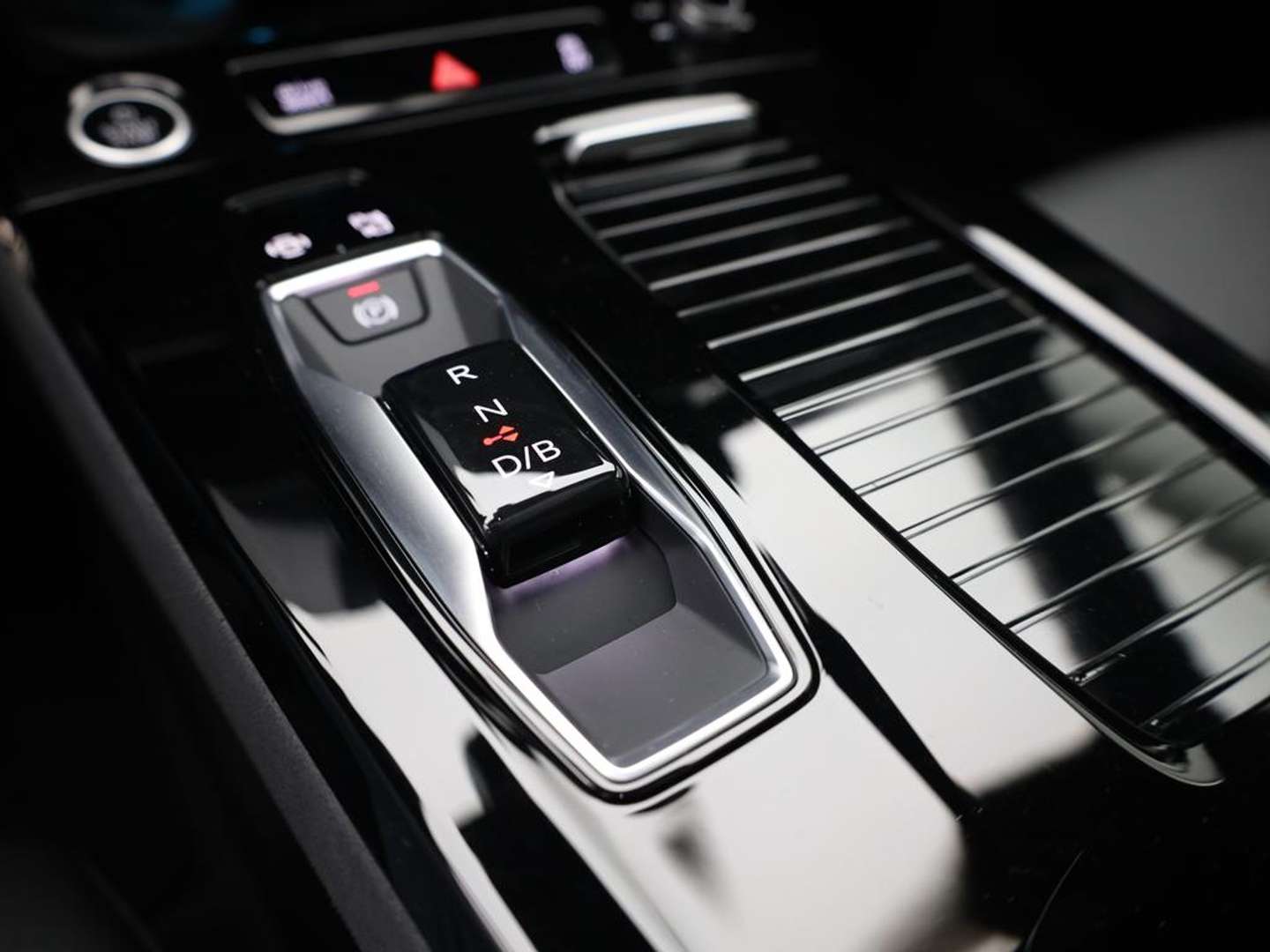Audi A6 E-tron S Line Performance - 2025 - Joinsteer - #10
