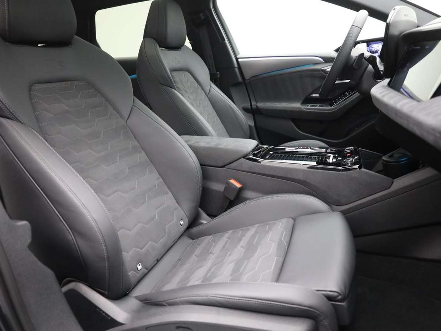 Audi A6 E-tron S Line Performance - 2025 - Joinsteer - #17