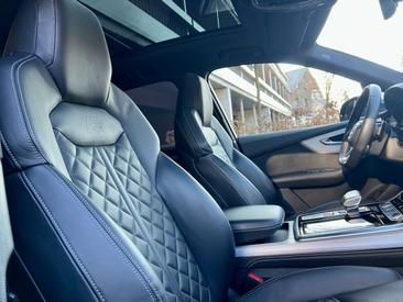 Audi SQ7 4.0 TDI — photo 9