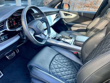 Audi SQ7 4.0 TDI — photo 12