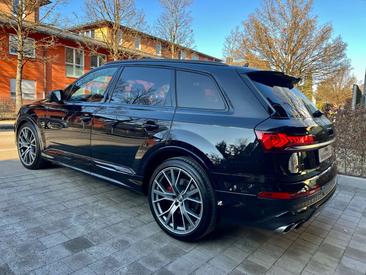 Audi SQ7 4.0 TDI — photo 24