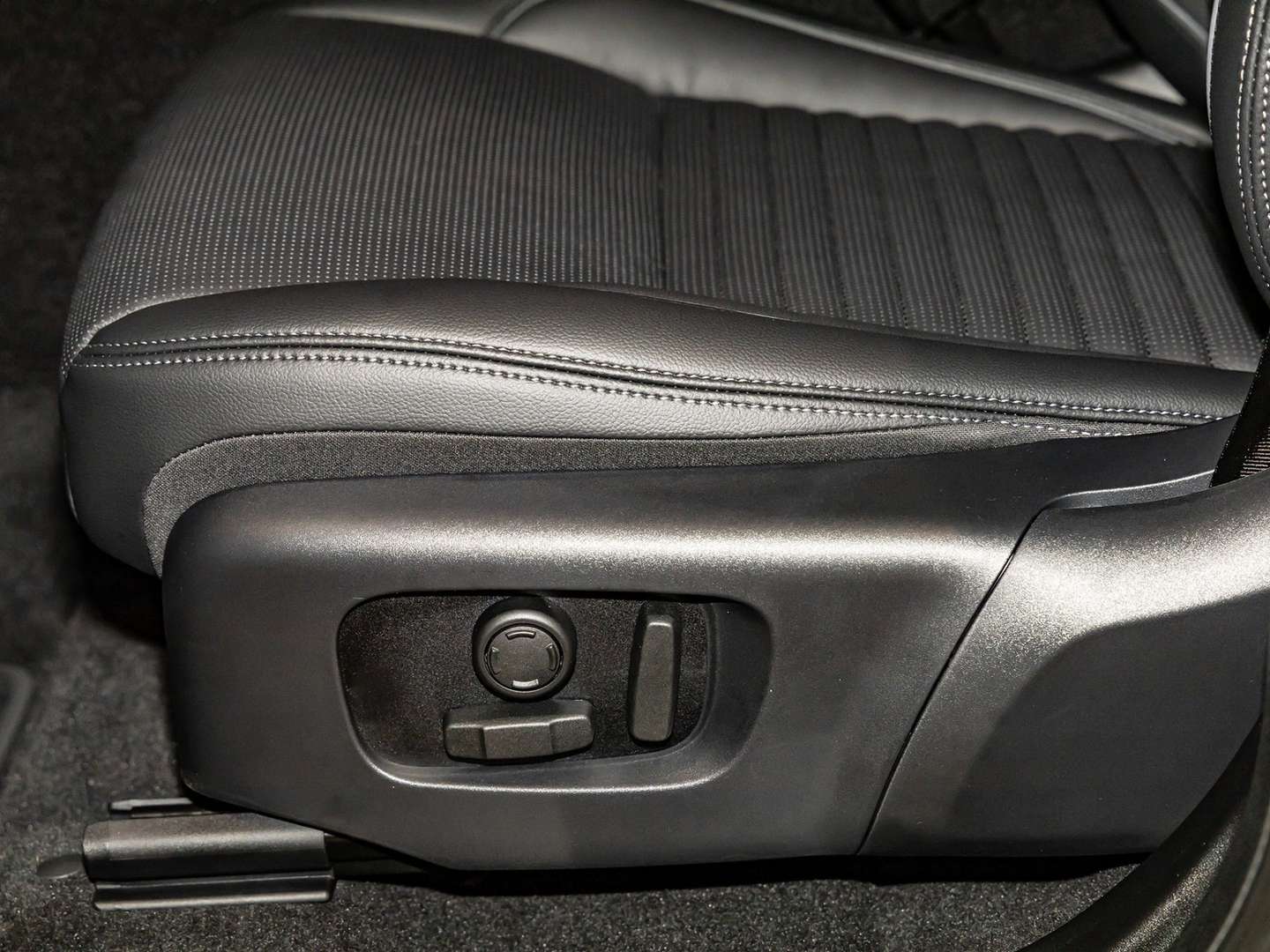 Land Rover Discovery Sport Dynamic SE P270e - 2026 - Joinsteer - #18