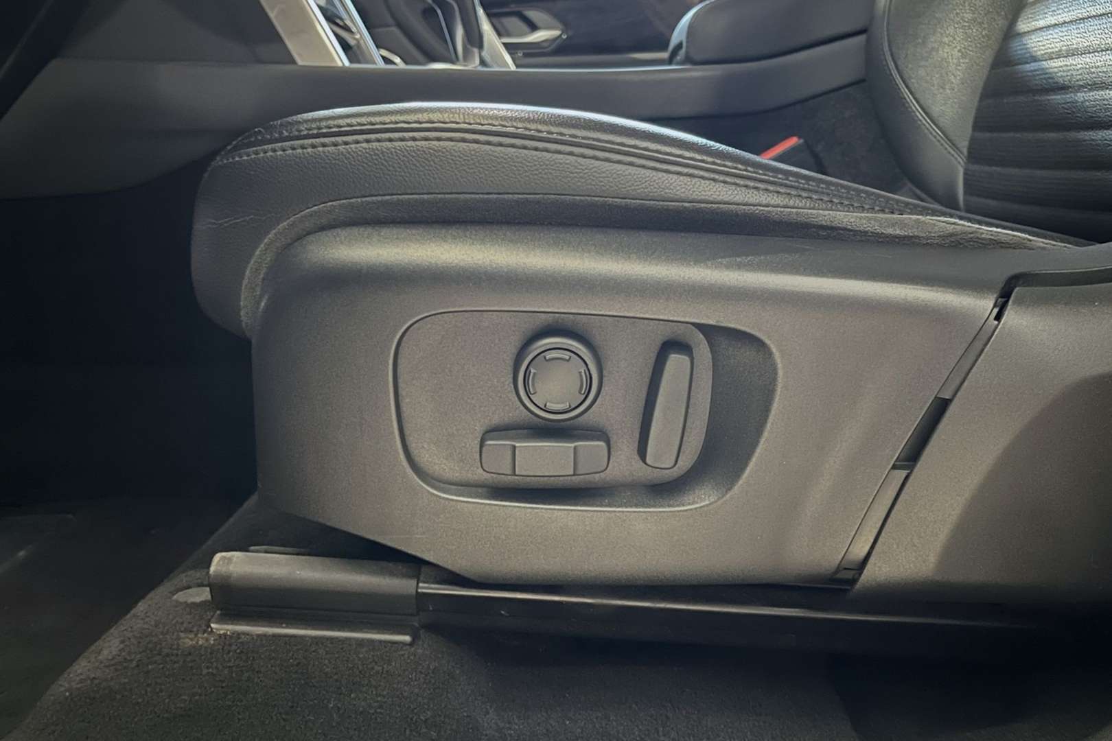 Land Rover Discovery Sport 2.0 TD4 AWD Auto S Black Ed. - 2020 - Joinsteer - #34