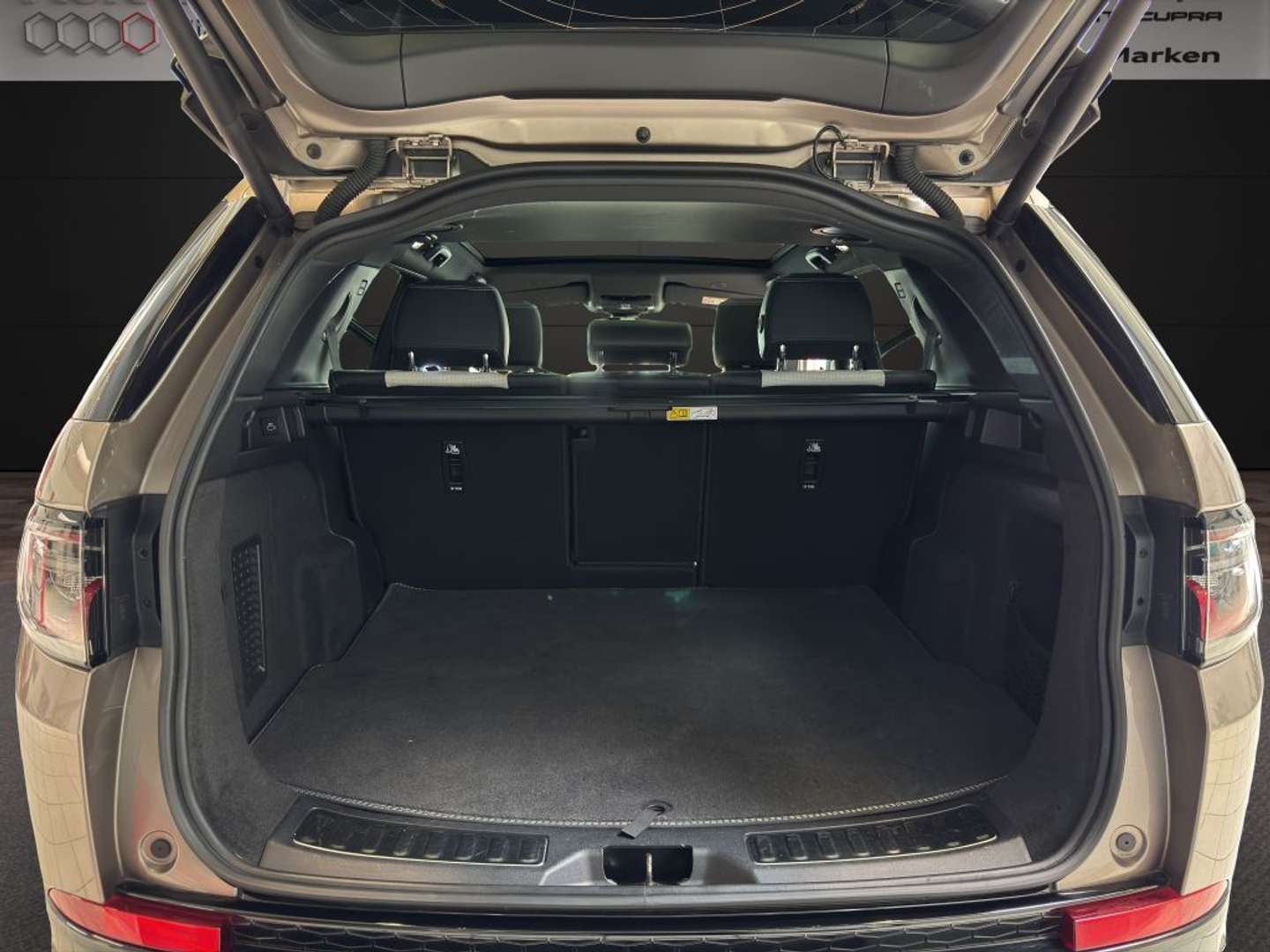 Land Rover Discovery Sport P300e R-Dynamic HSE Plugin Hyb - 2022 - Joinsteer - #8