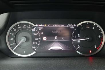Land Rover Discovery Sport D200 R-Dynamic SE AWD Auto — photo 12