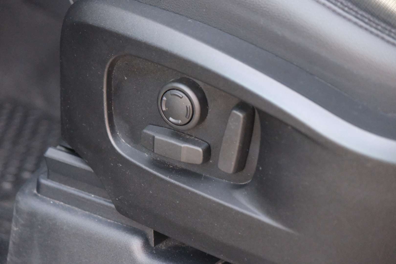 Land Rover Defender 90 X-Dynamic SE 3.0 D200 MHEV - 2023 - Joinsteer - #21