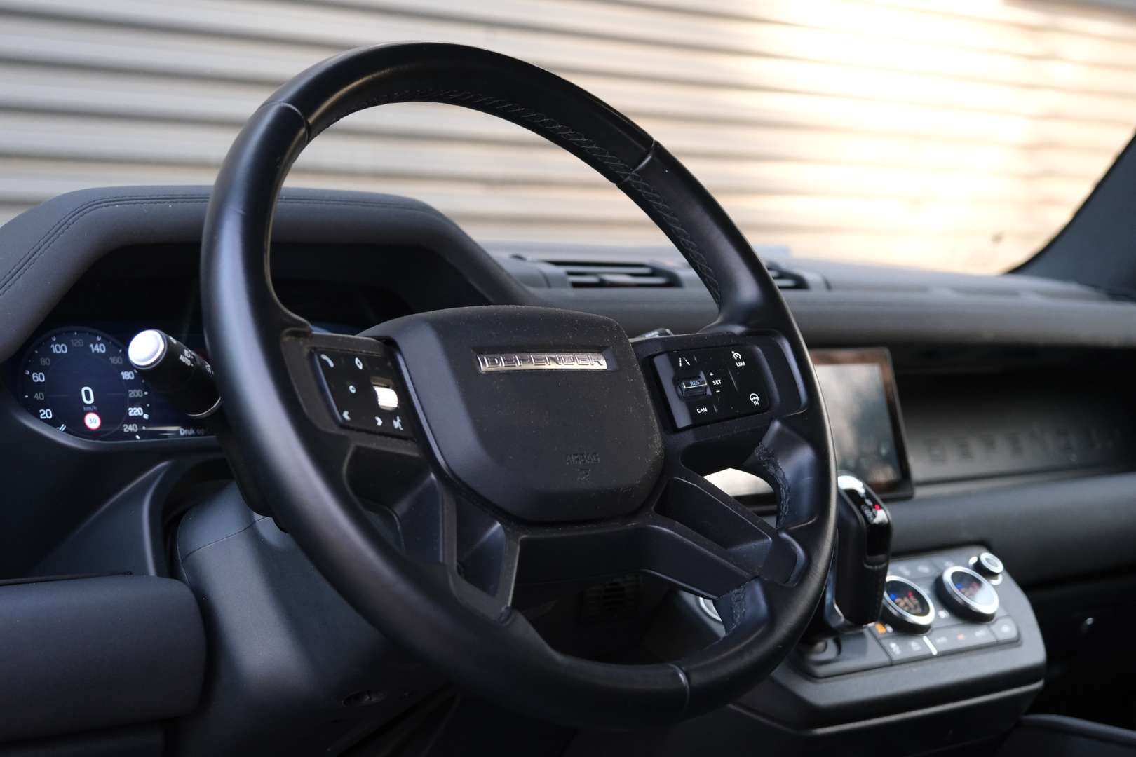 Land Rover Defender 90 X-Dynamic SE 3.0 D200 MHEV - 2023 - Joinsteer - #24