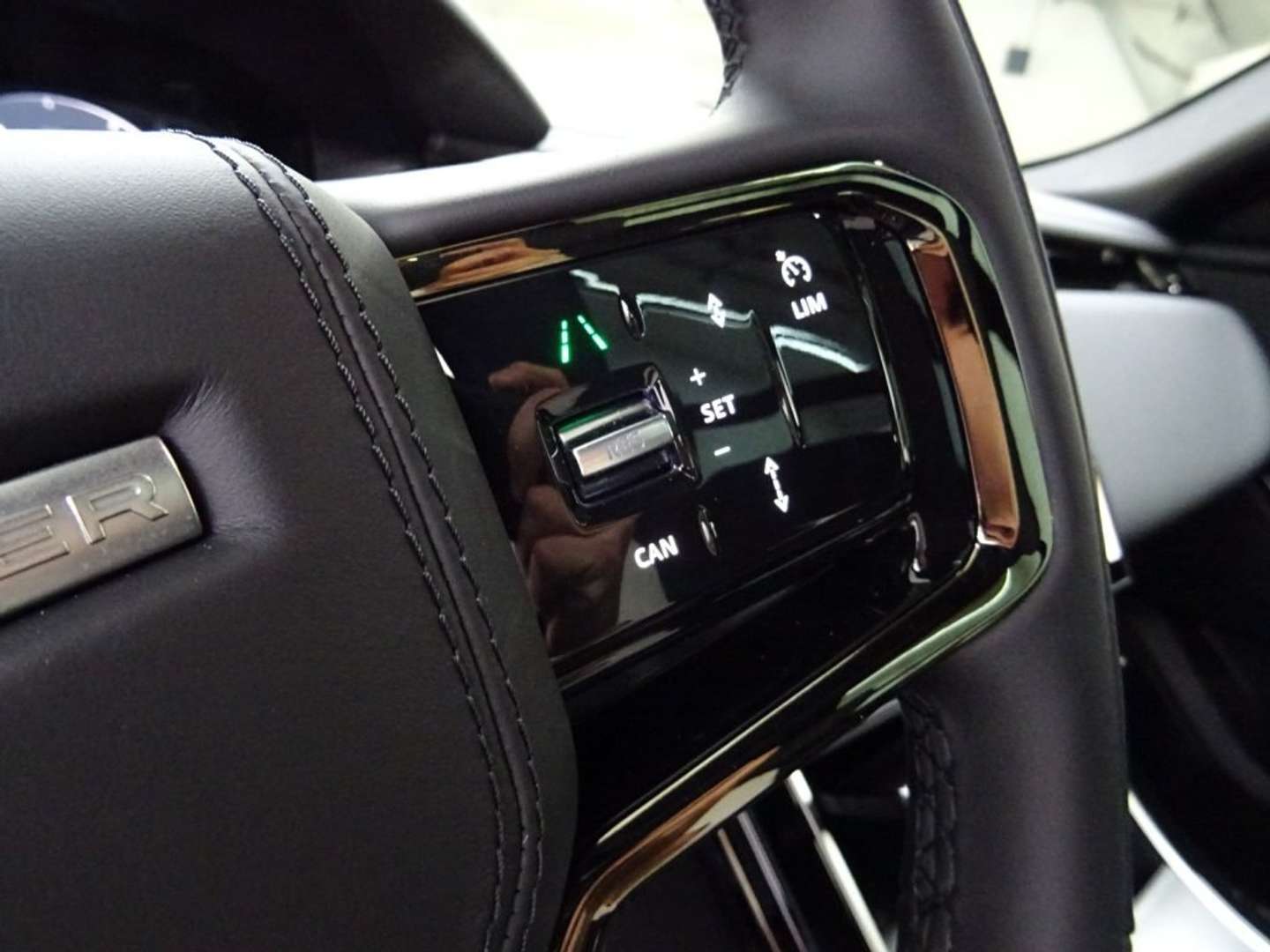 Land Rover Range Rover Velar 2.0D I4 204 CV Dynamic SE - 2025 - Joinsteer - #15