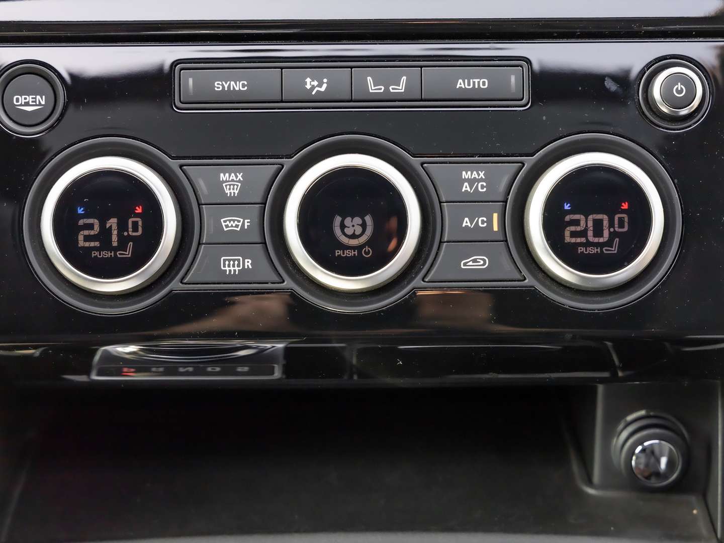 Land Rover Discovery HSE Black Pack Winter-Paket 3.0 V6 - 2020 - Joinsteer - #17