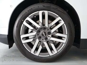 Mini Cooper E Favoured Cooper E — photo 4