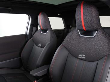 Mini Cooper SE JCW Cooper SE — photo 4