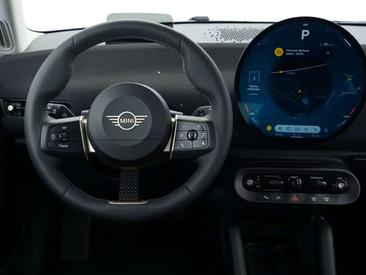 Mini Cooper E Favoured Cooper E — photo 7