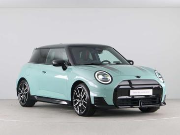 Mini Cooper SE JCW Cooper SE — photo 6